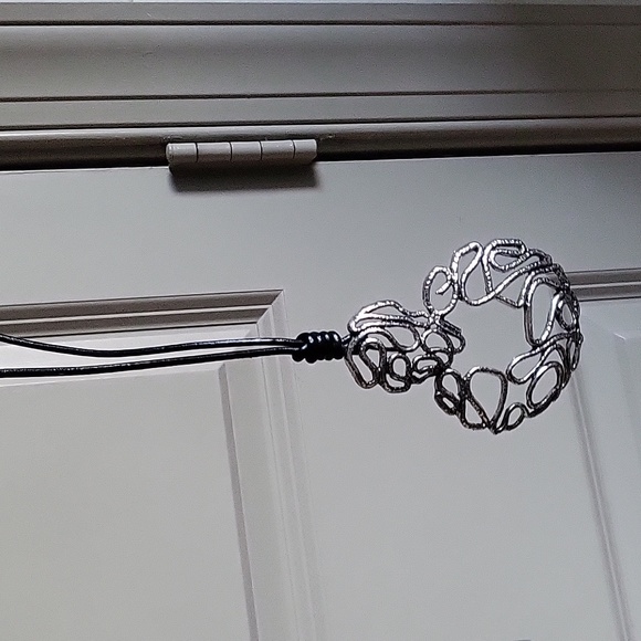 Art necklace from high-end boutique in Miami. - Picture 8 of 8